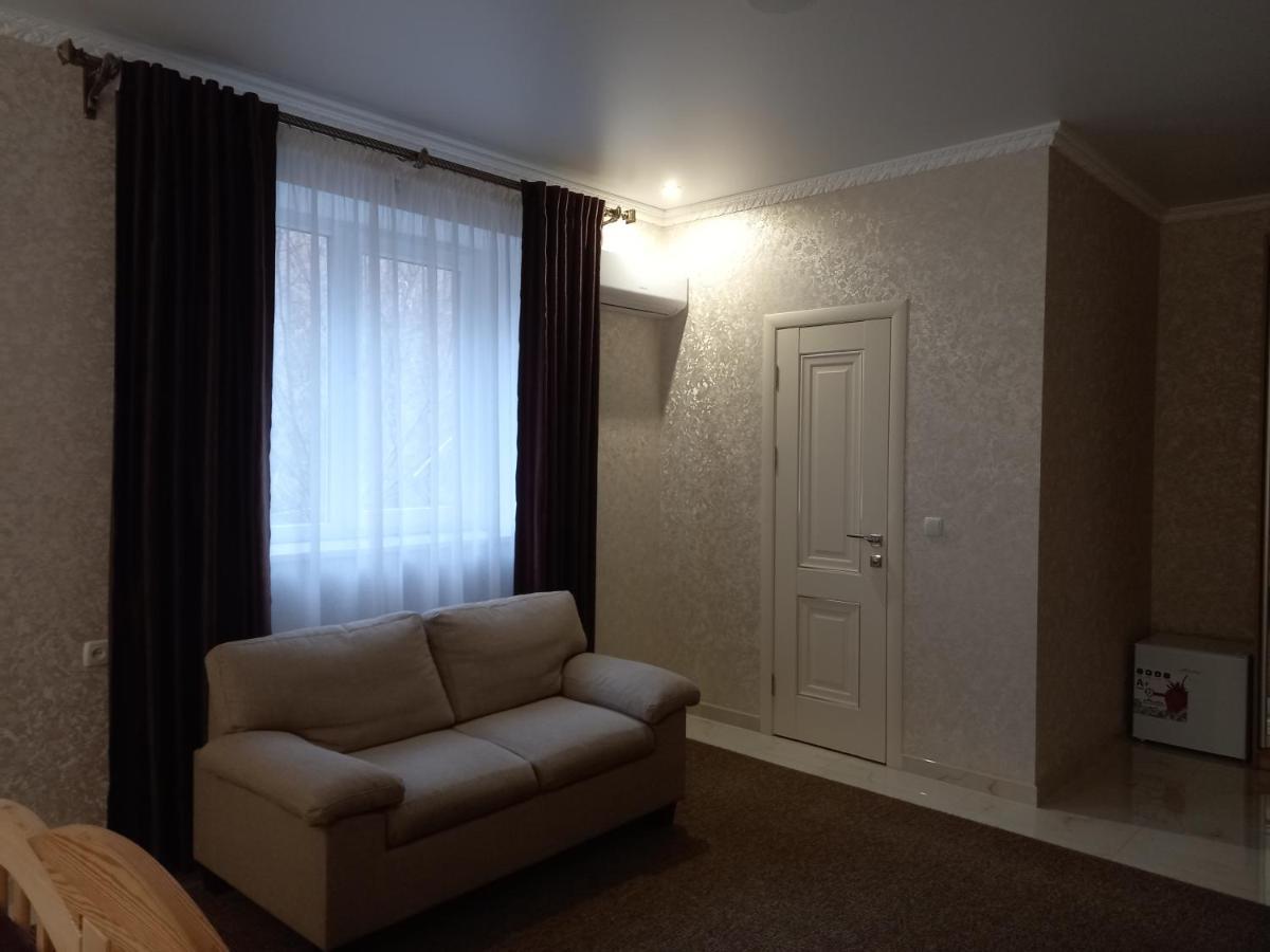 Готель River House Uman Bagian luar foto