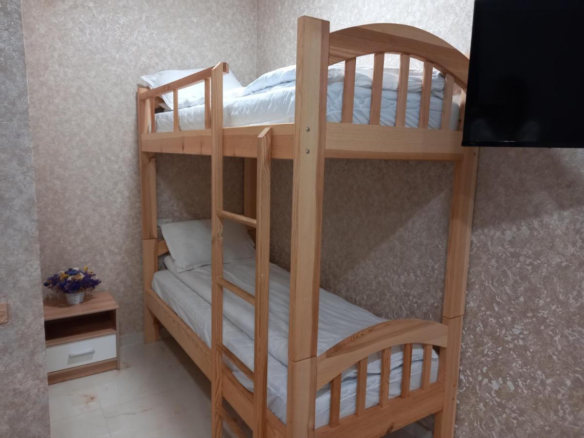 Готель River House Uman Bagian luar foto