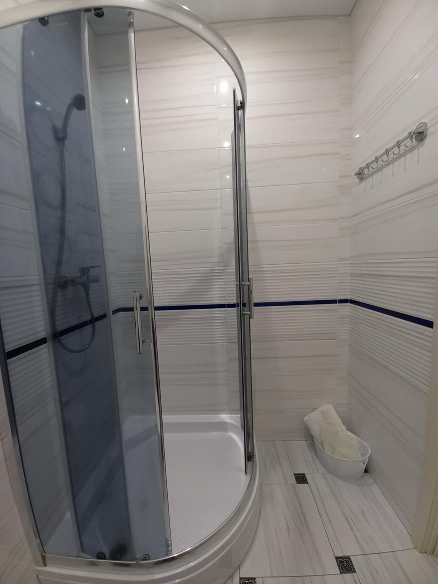 Готель River House Uman Bagian luar foto