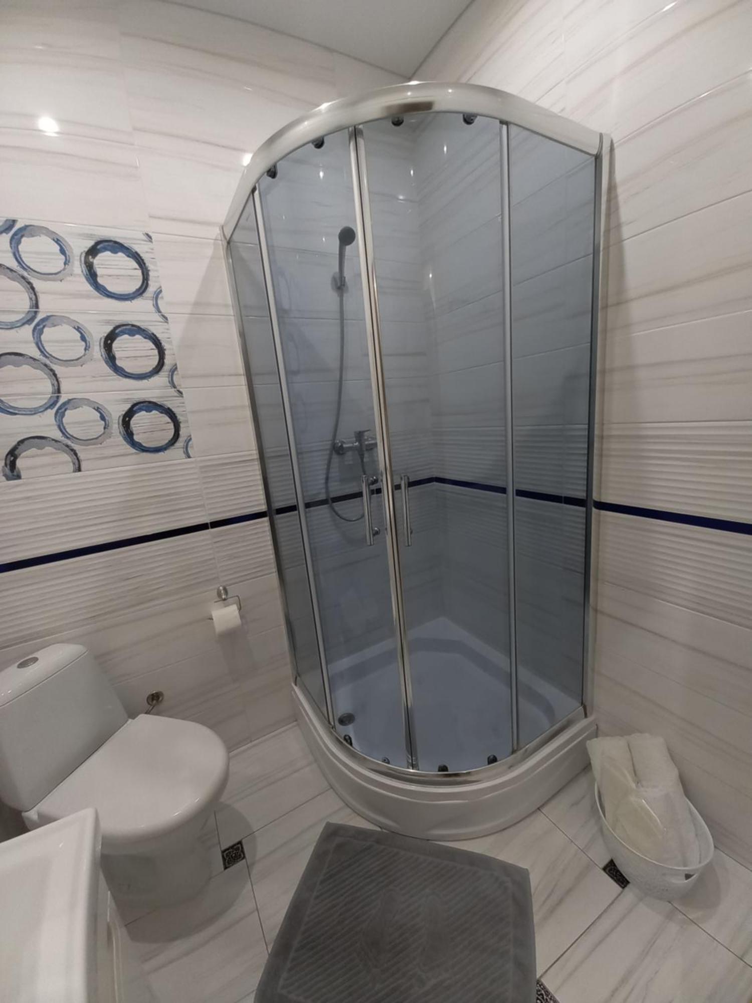Готель River House Uman Bagian luar foto