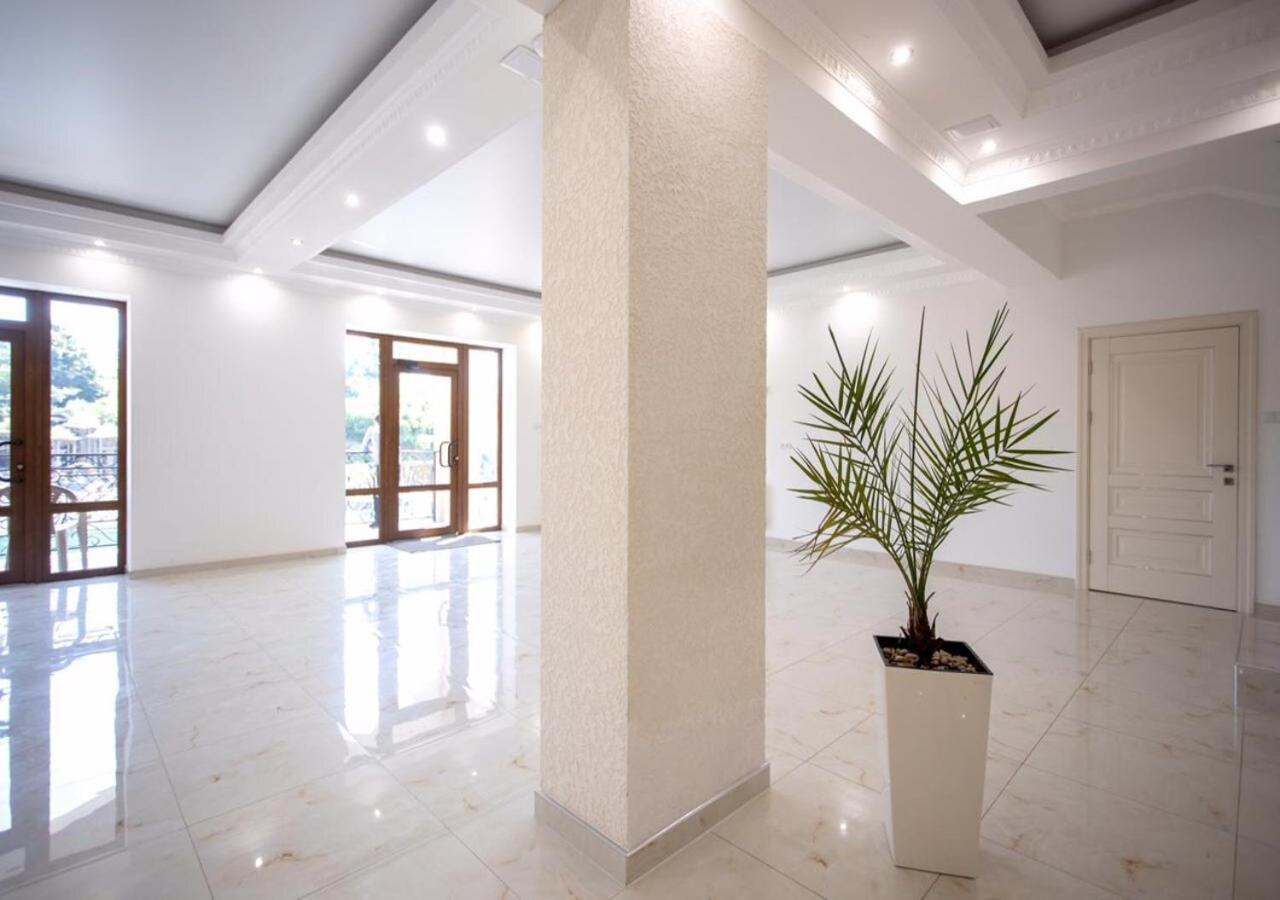 Готель River House Uman Bagian luar foto