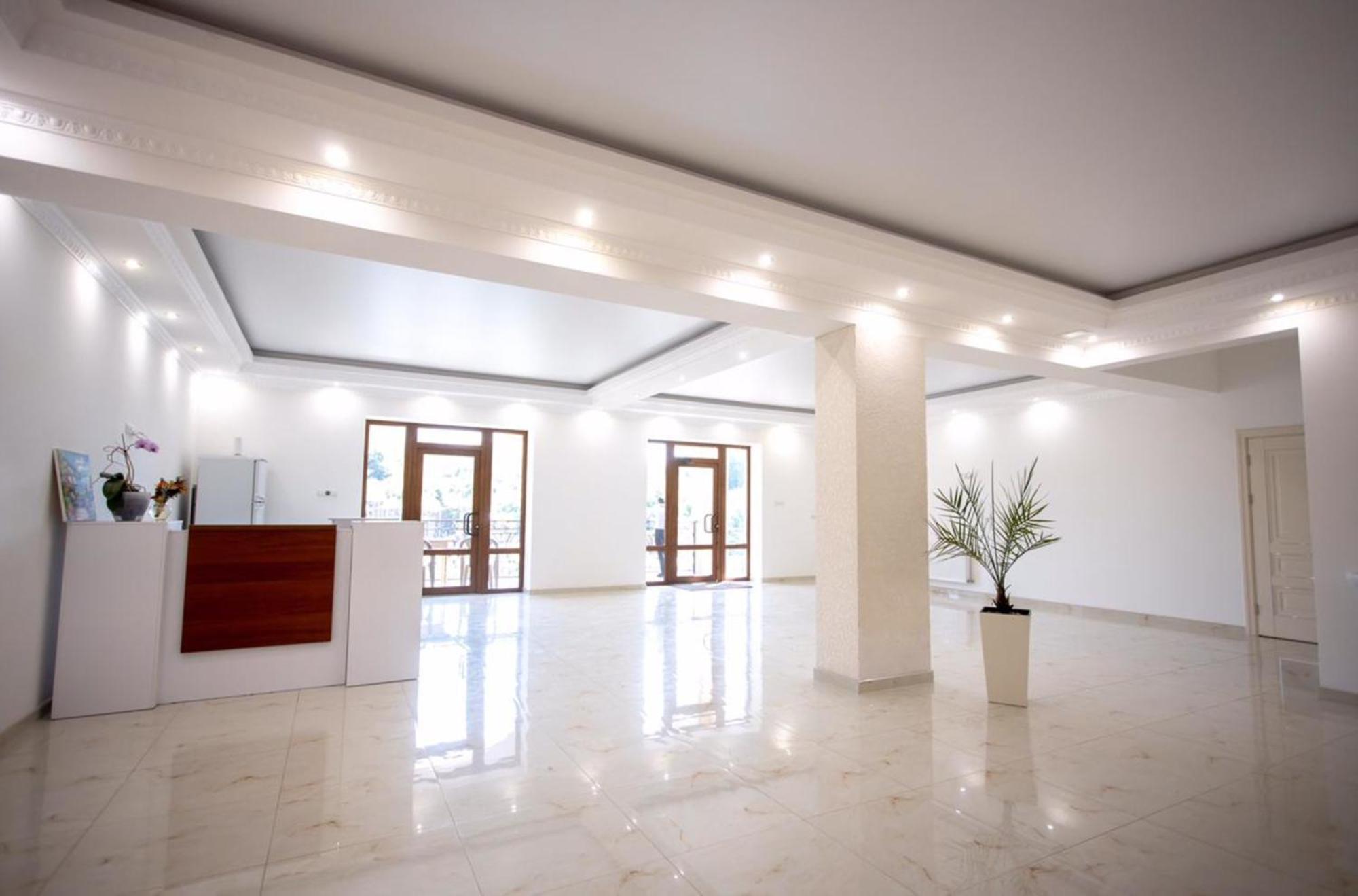 Готель River House Uman Bagian luar foto